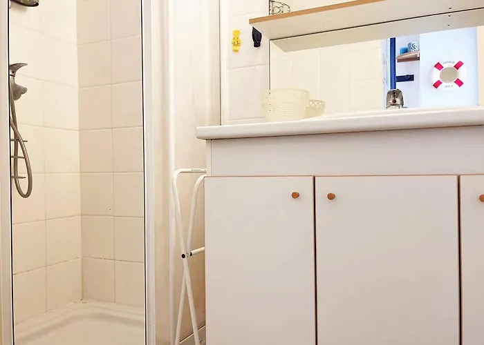 Appartement Lv280-f116 4 Couchages Le Lavandou